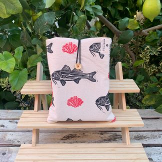 book-red-mullet-red-front