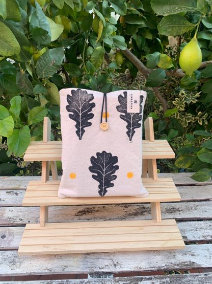 book-sleeve-oak-front